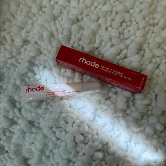 NEW Rhode Lip Peptide Treatment Strawberry Glaze - Picture 2 of 5
